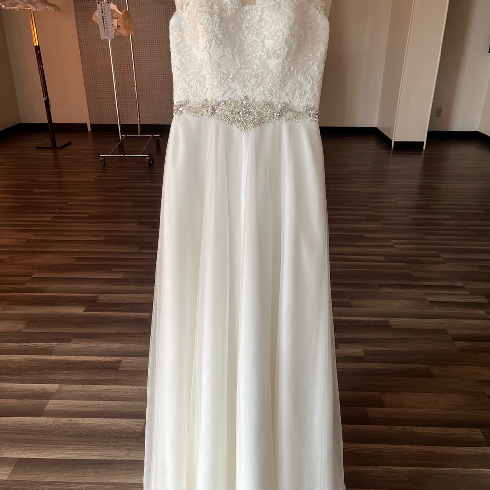 Ivory Lace-Bodice Wedding Dress with Beaded Waist